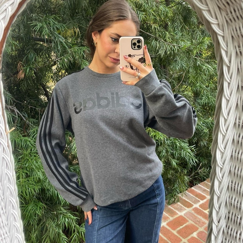 NWOT Grey Adidas crewneck sweatshirt with black stripes sz M women’s - Picture 2 of 4